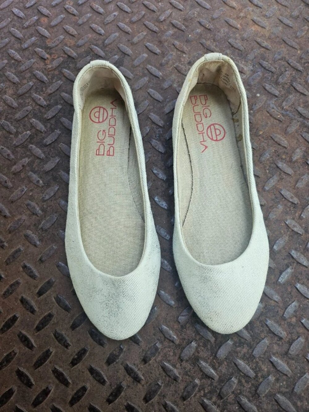 Big Buddha Women Ballet Flat Shoes Cushioned Insole Cream Velvet Pump Size 8M